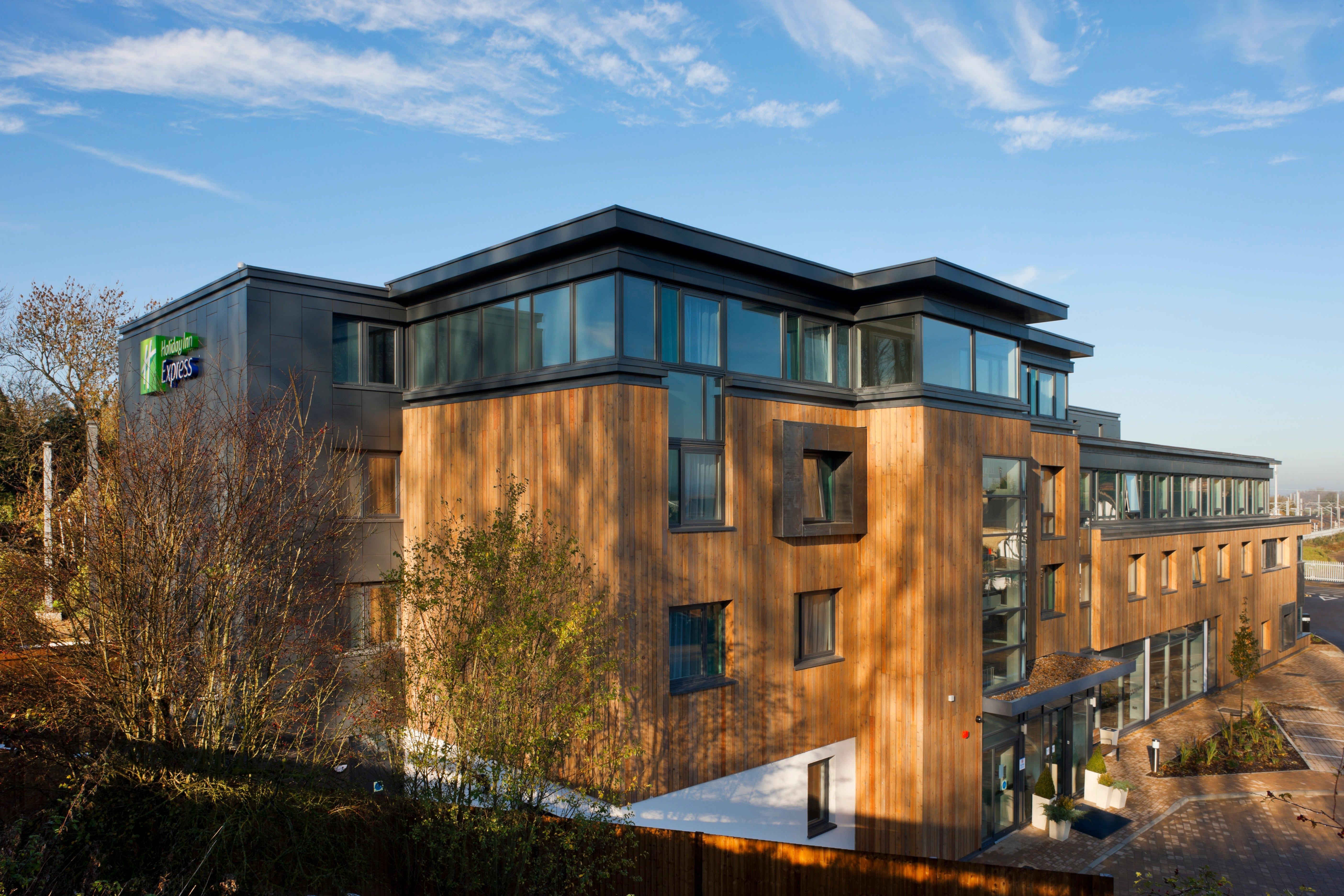 Holiday Inn Express Cambridge Duxford M11 Jct 10 By Ihg Экстерьер фото