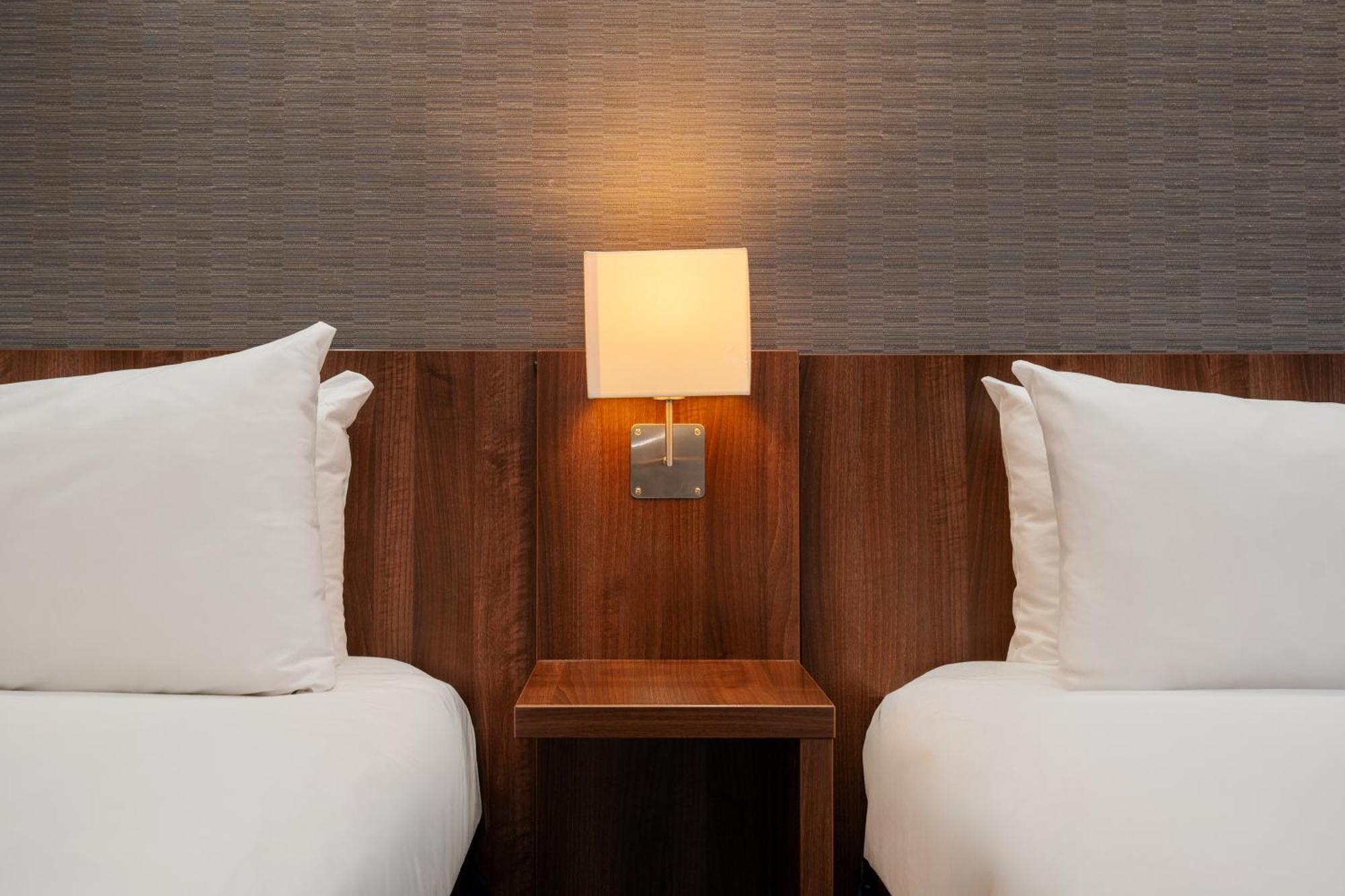 Holiday Inn Express Cambridge Duxford M11 Jct 10 By Ihg Экстерьер фото