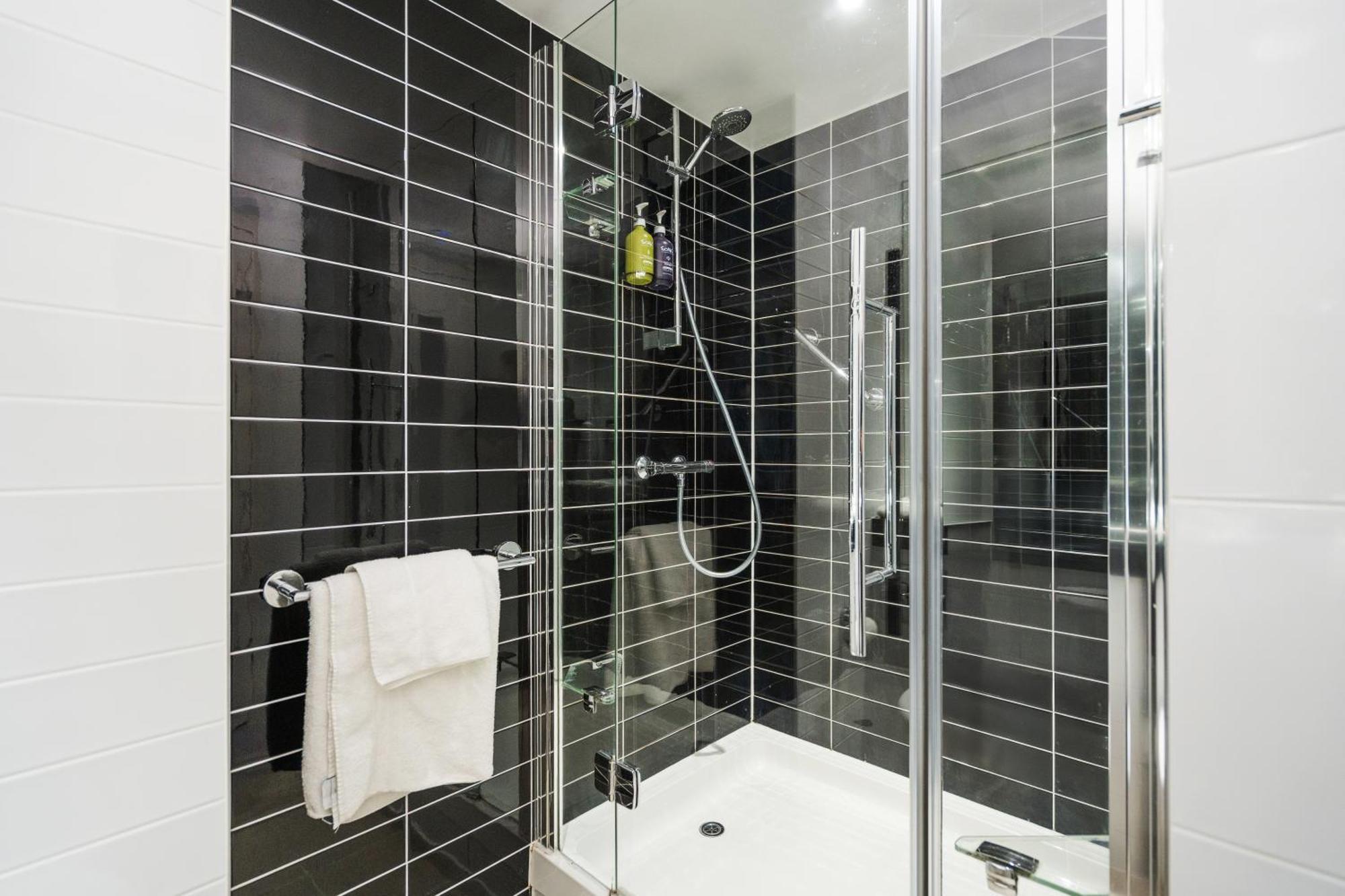 Holiday Inn Express Cambridge Duxford M11 Jct 10 By Ihg Экстерьер фото