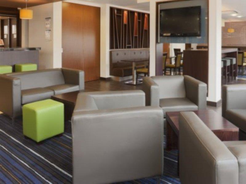 Holiday Inn Express Cambridge Duxford M11 Jct 10 By Ihg Экстерьер фото