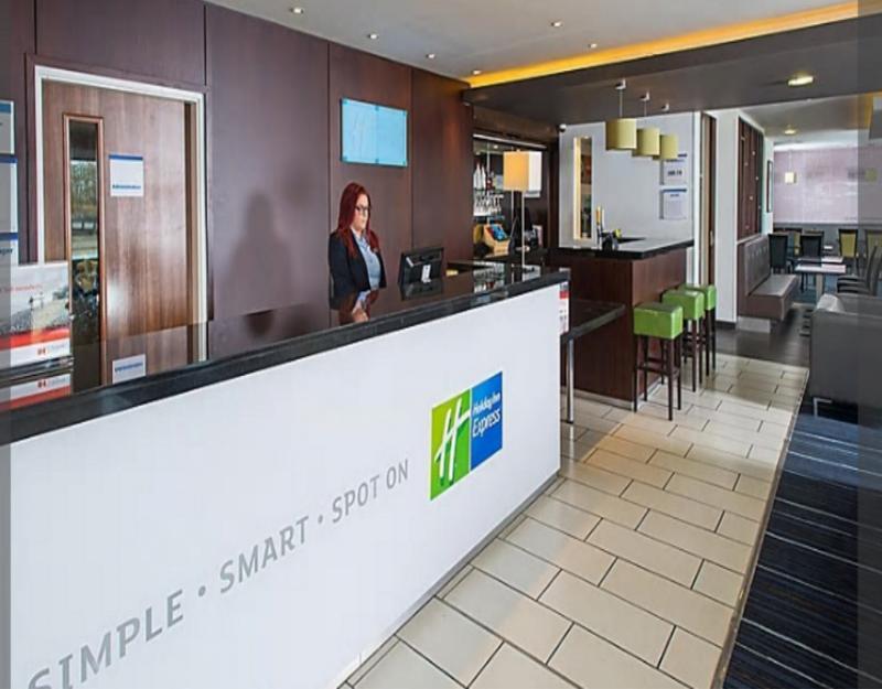 Holiday Inn Express Cambridge Duxford M11 Jct 10 By Ihg Экстерьер фото